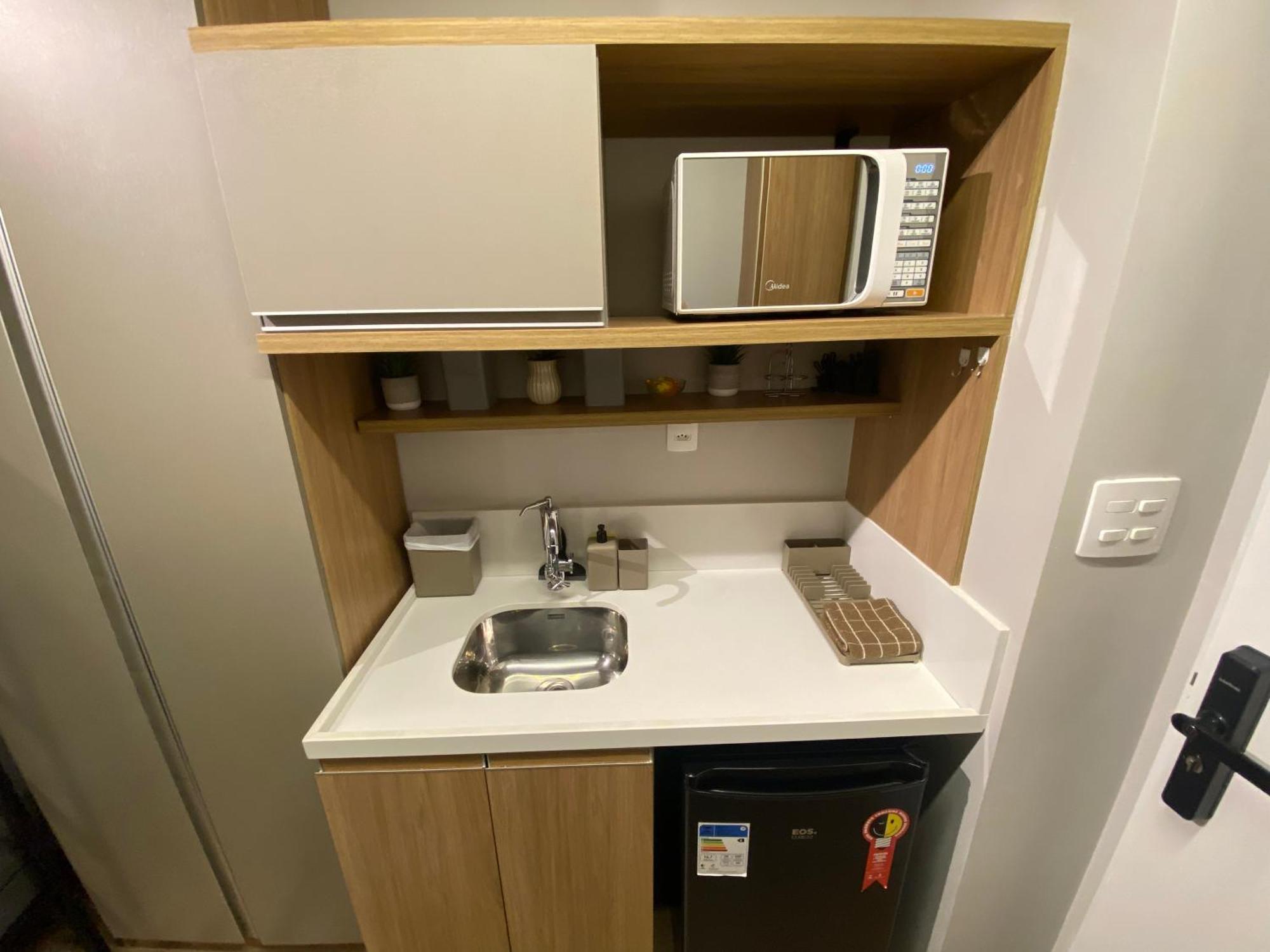 Apartamento Moderno Em Frente Ao Metro Bras ! *