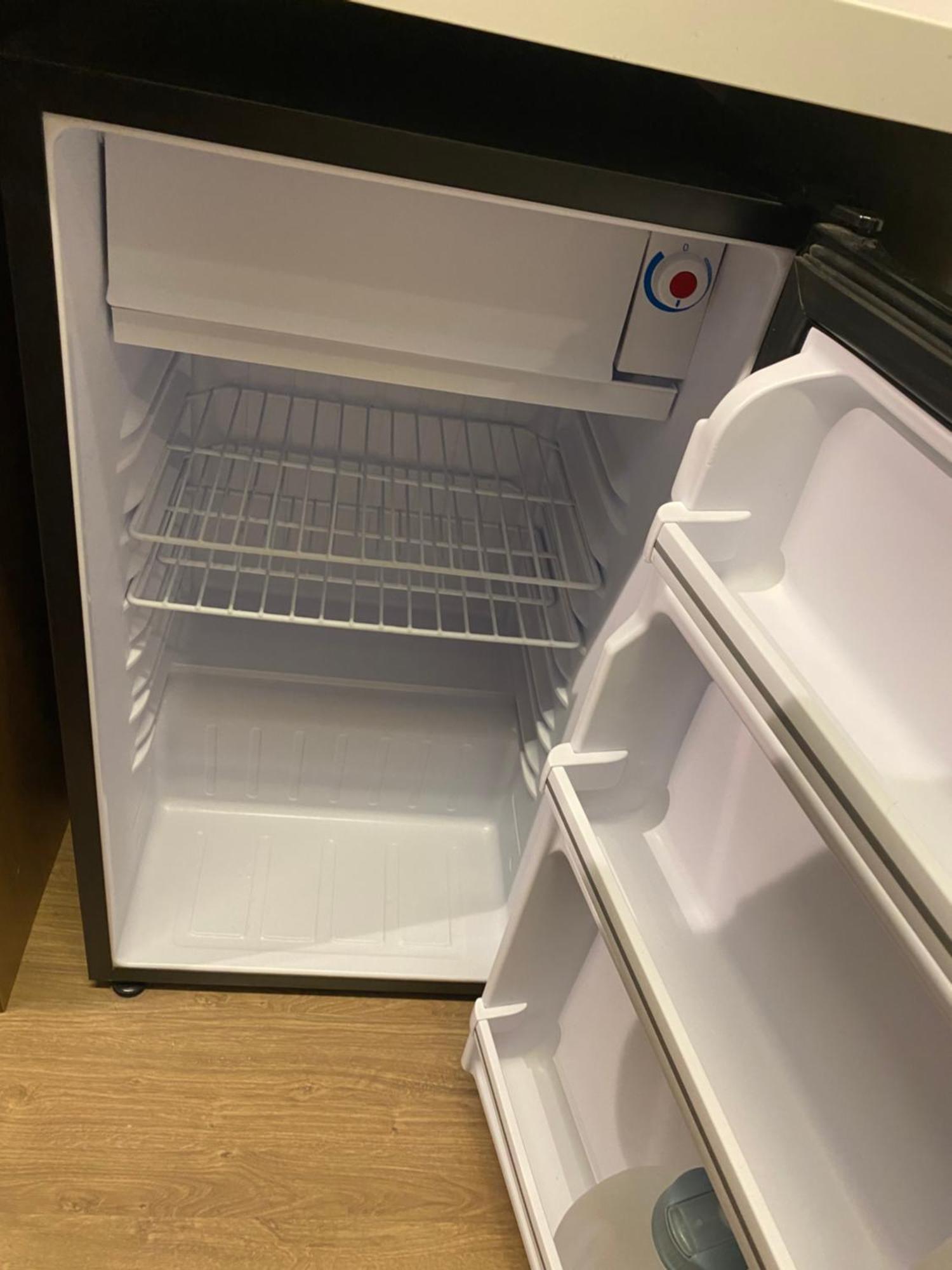 Apartamento Moderno Em Frente Ao Metro Bras ! *
